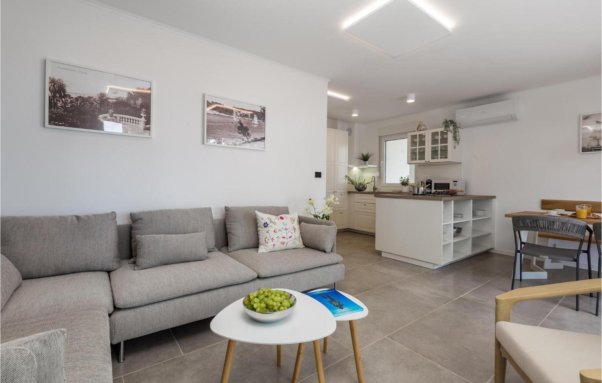 Amazing Apartment In Mali Losinj With Wifi Exteriér fotografie